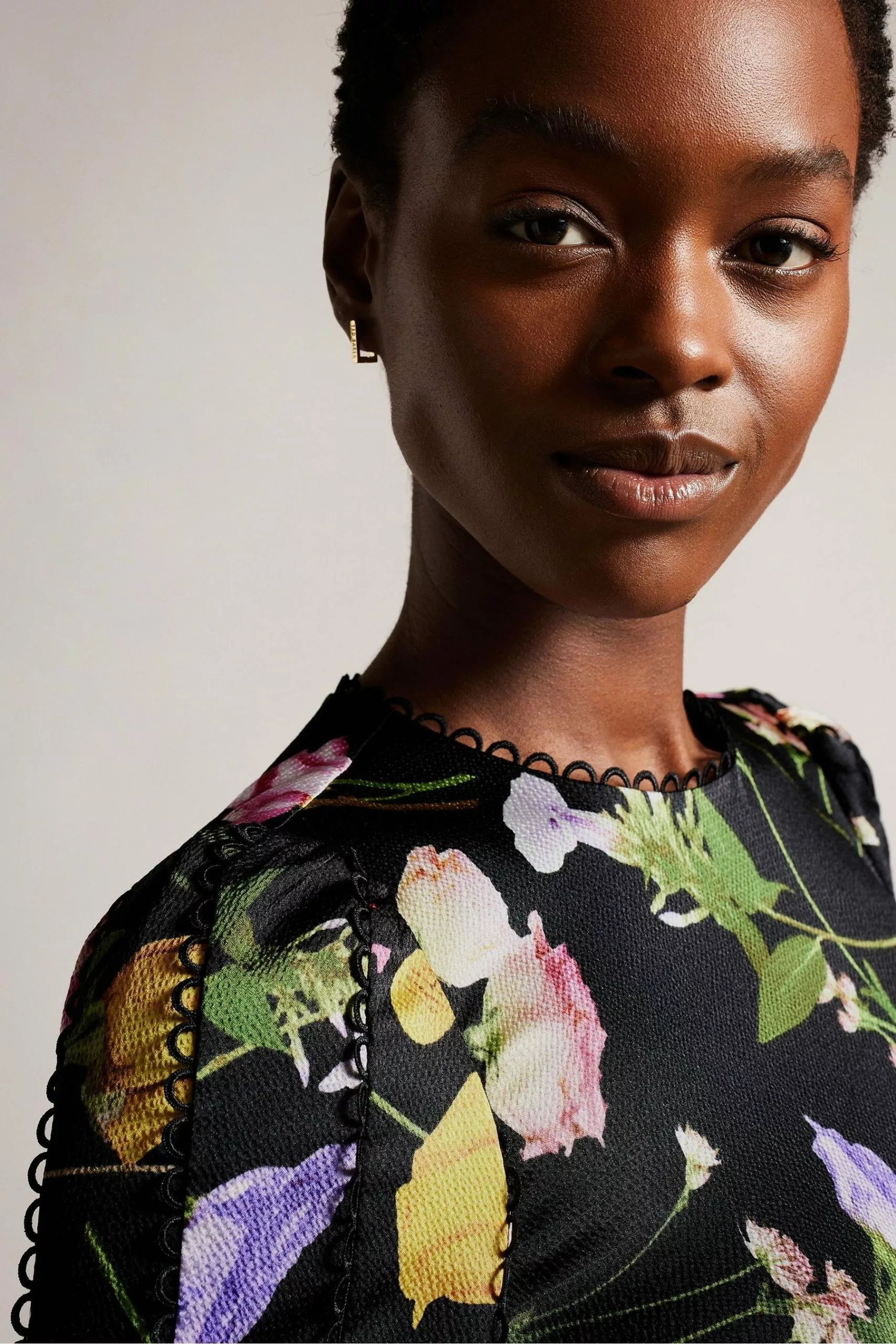 Ted Baker Arianya Blouson Sleeve Black Midi Dress - Image 4