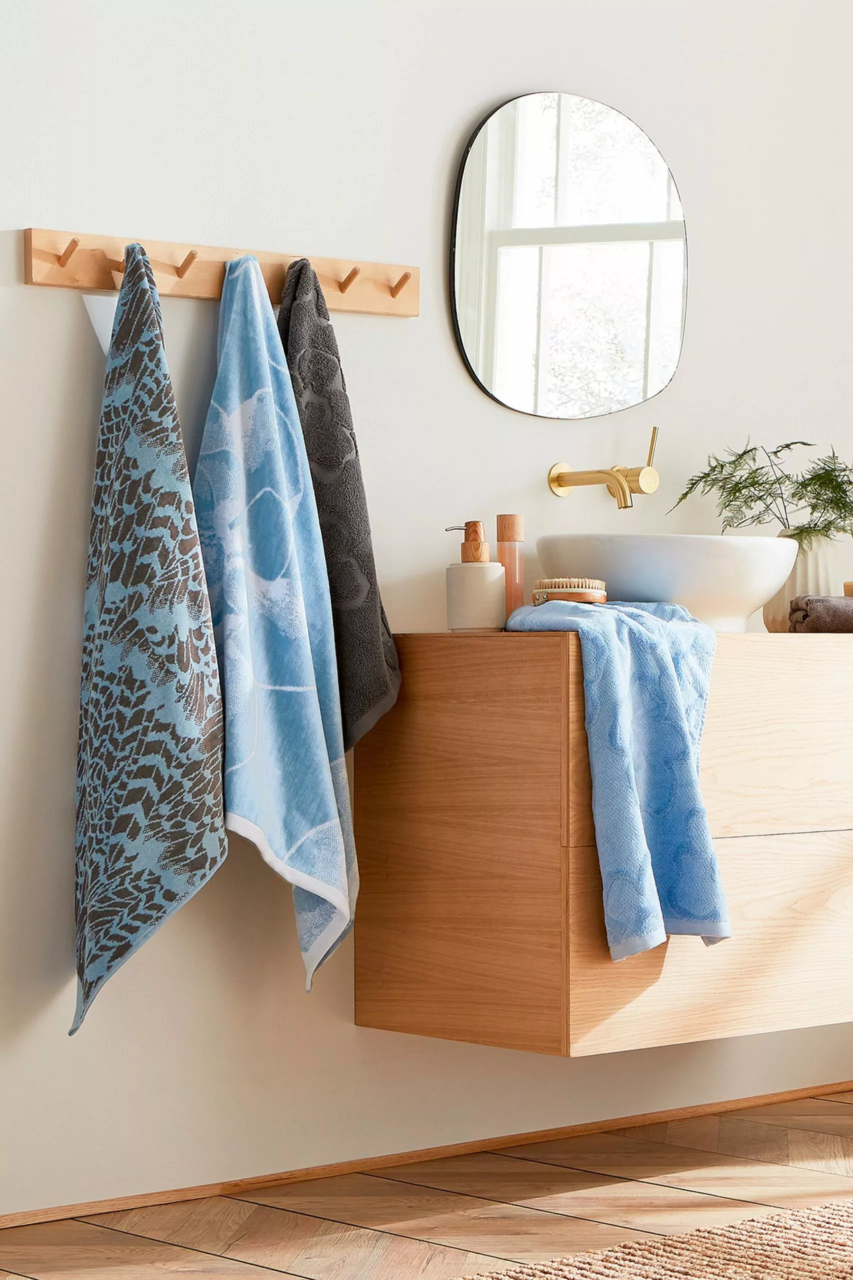 Ted Baker Magnolia Towel - Image 2