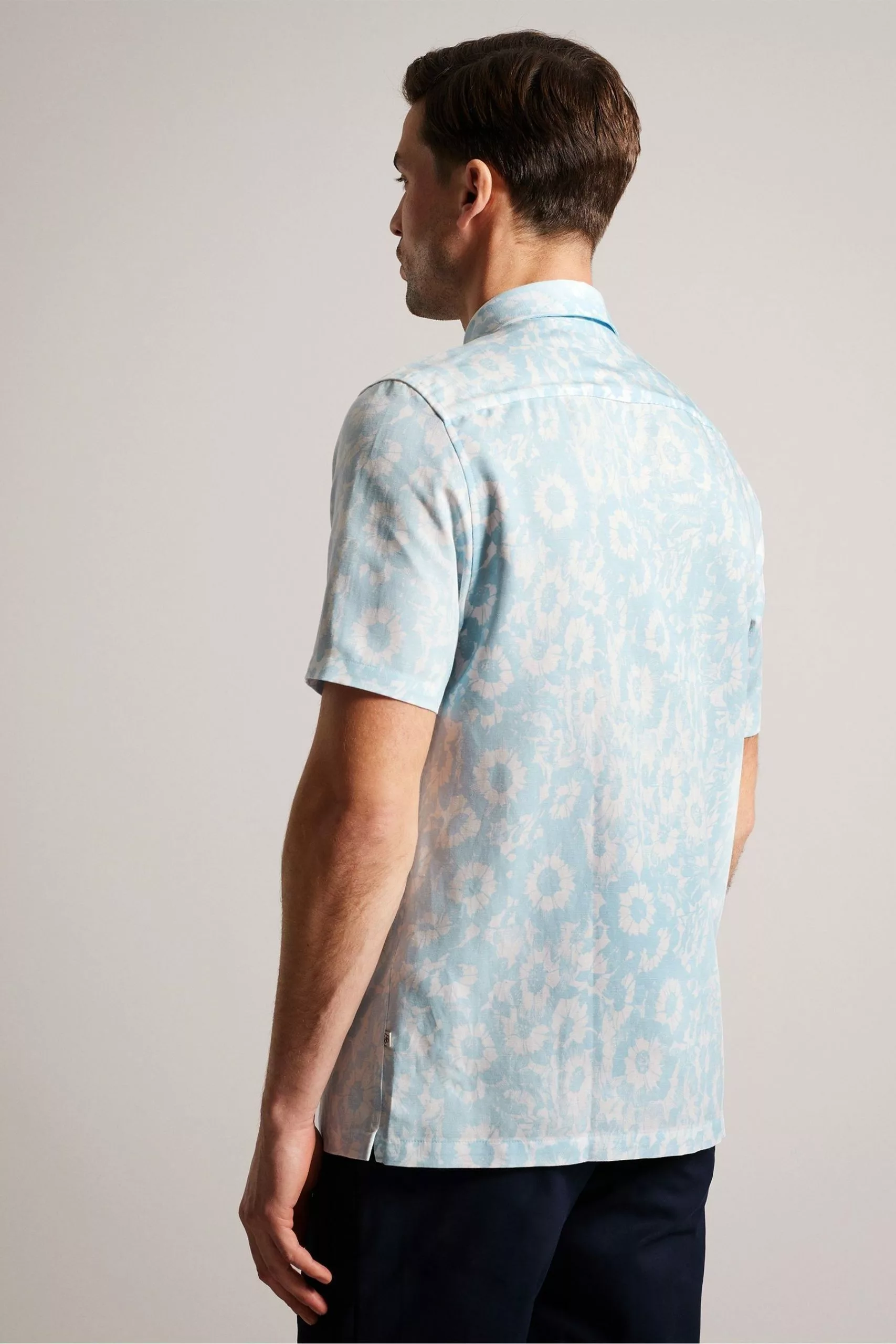 Ted Baker Blue Flaisby Short Sleeved Linen Blend Floral Print Shirt - Image 2