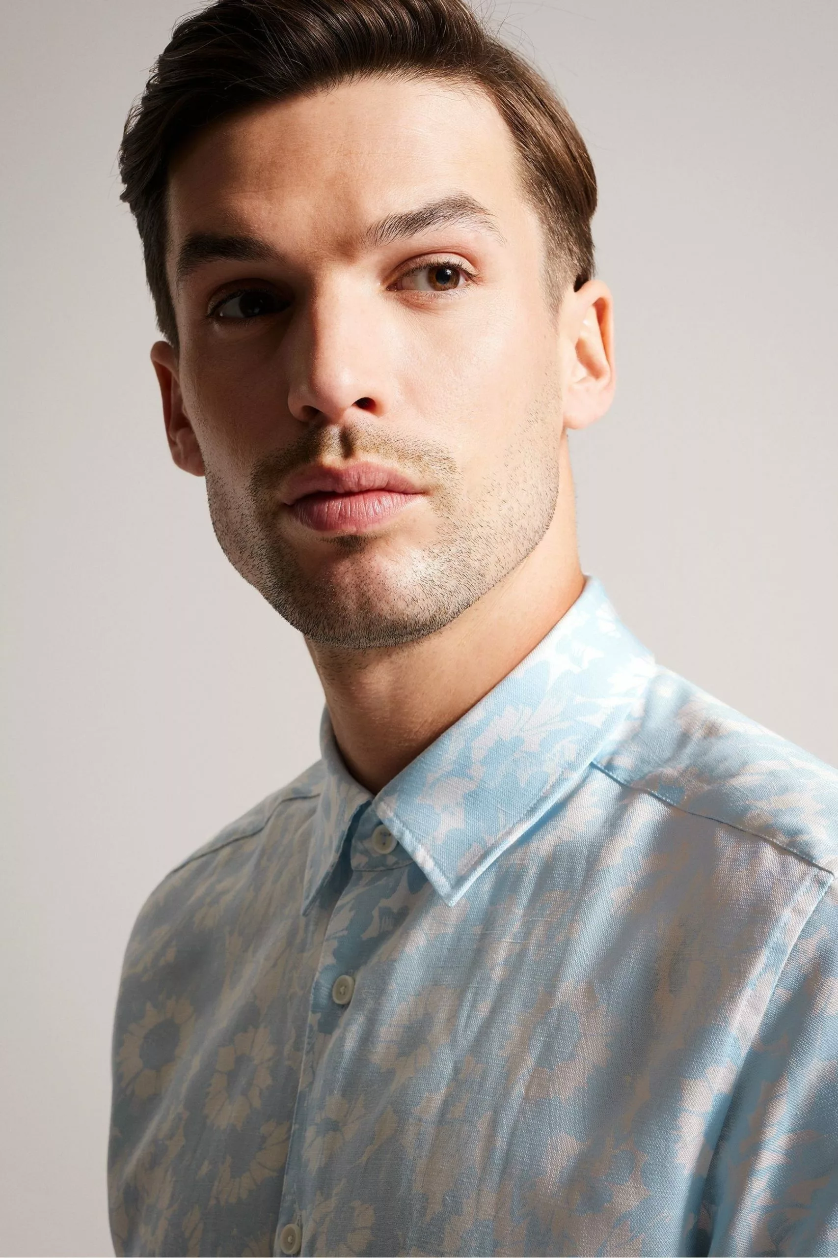 Ted Baker Blue Flaisby Short Sleeved Linen Blend Floral Print Shirt - Image 4