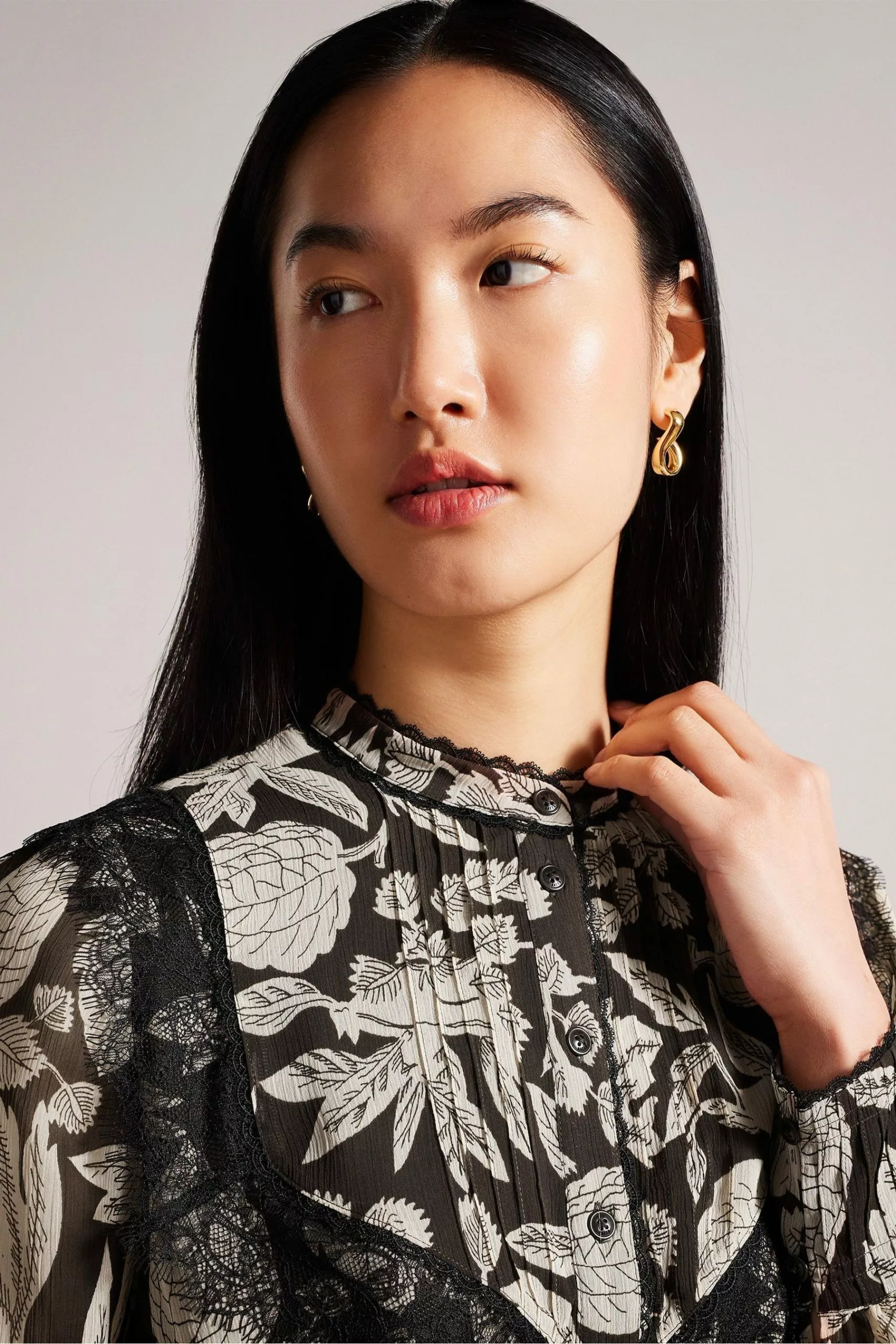 Ted Baker Alness Drawstring Waist Brown Blouse With Contrast Lace - Image 4