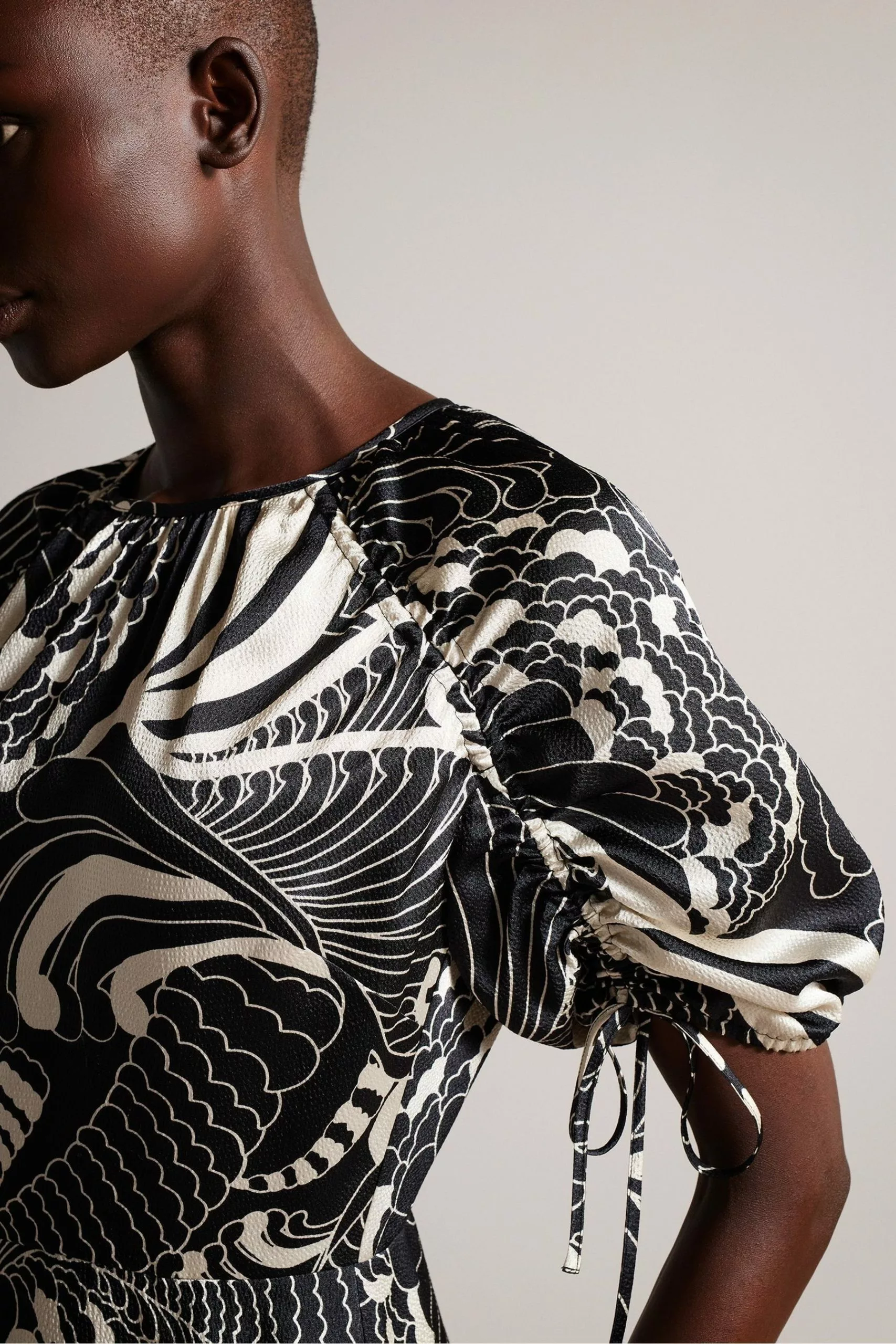 Ted Baker Faridda Black Printed Mini Dress With Puff Sleeves - Image 4